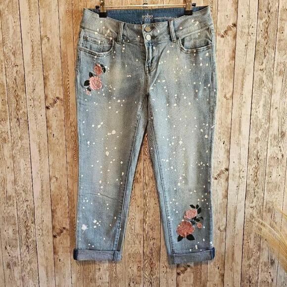 Women's SOHO New York and C Cropped Boyfriend Jeans Size 2 Blue with Pink Roses - Picture 1 of 11
